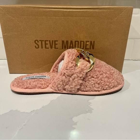 Steve Madden Ability Pink Faux Fur Gold Buckle Slip On Slide Slipper NWB - Picture 6 of 11